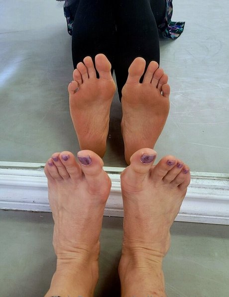 Nacktes geleaktes OnlyFans-Foto von Ballettwinkletoes