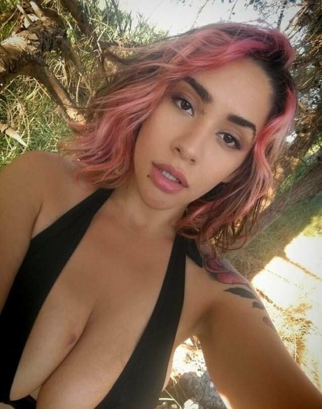 Nacktes geleaktes OnlyFans-Foto von Kikiikitten
