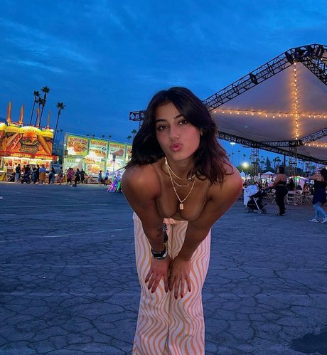 Nacktes geleaktes OnlyFans-Foto von Sara Saffari
