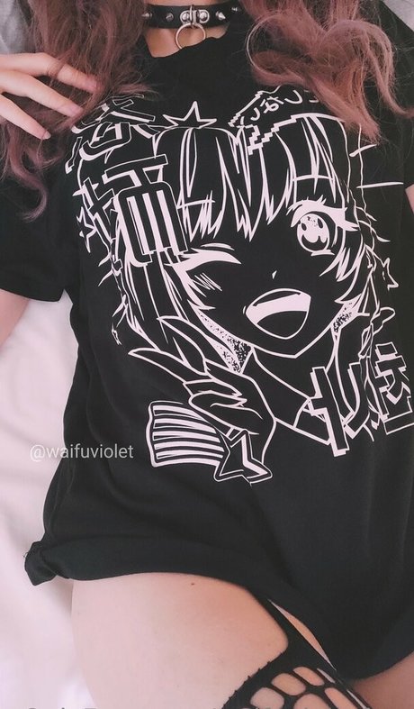 Nacktes geleaktes OnlyFans-Foto von Waifuvioletfree