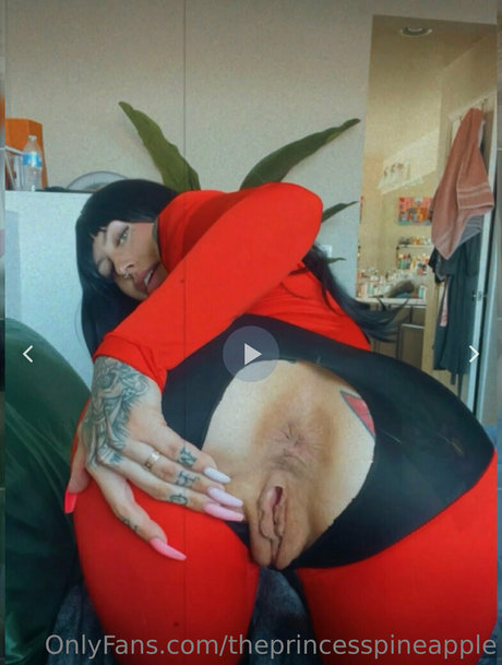 Nacktes geleaktes OnlyFans-Foto von Theprincesspineapple