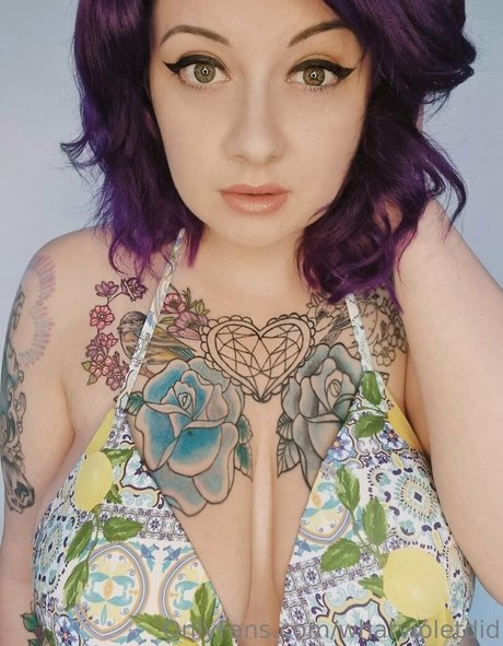 Nacktes geleaktes OnlyFans-Foto von Whatvioletdid
