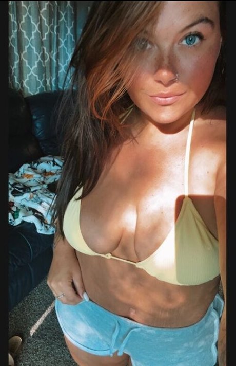 Nacktes geleaktes OnlyFans-Foto von Lladie Star