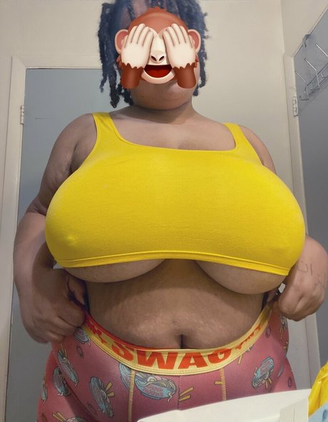 Nacktes geleaktes OnlyFans-Foto von Plussizefairy