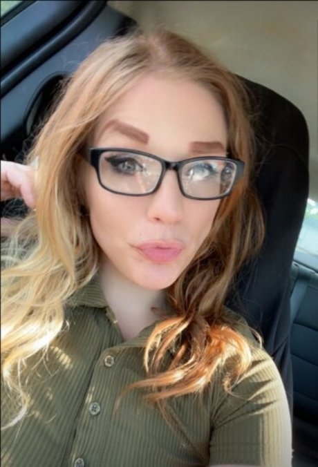 Nicole Golomski