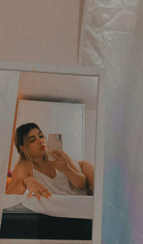 Nacktes geleaktes OnlyFans-Foto von Veganefertiti