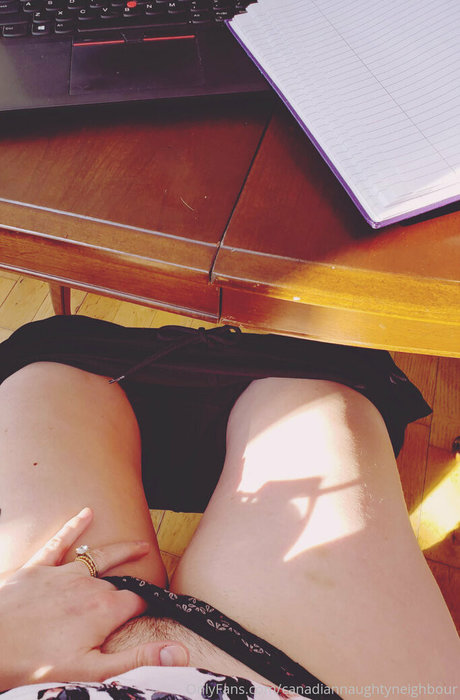 Nacktes geleaktes OnlyFans-Foto von Canadiannaughtyneighbour