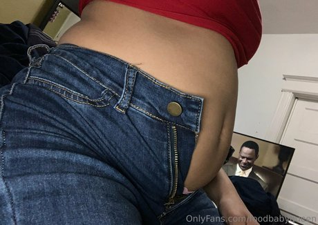 Nacktes geleaktes OnlyFans-Foto von Foodbabyqueen
