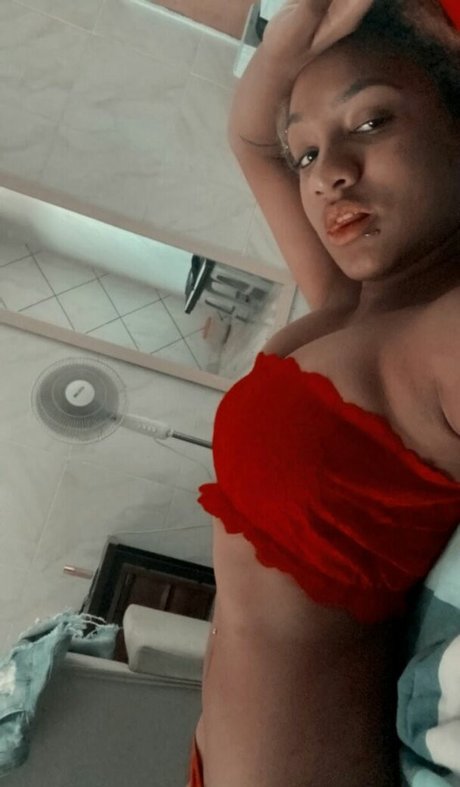 Nacktes geleaktes OnlyFans-Foto von Majulavieri