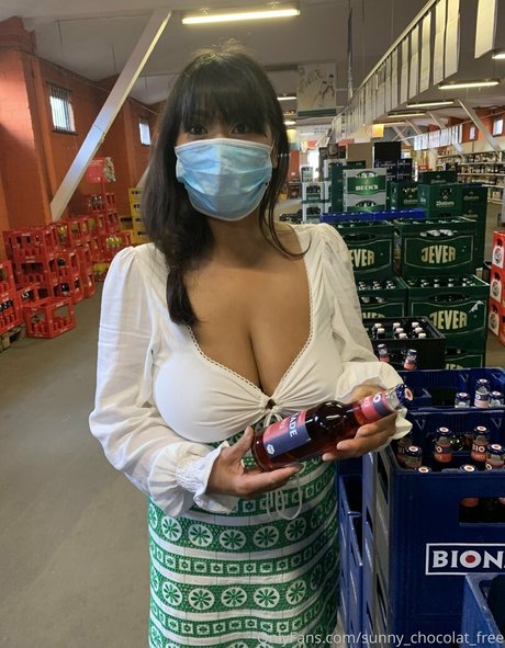 Nacktes geleaktes OnlyFans-Foto von Sunnychocolatfree