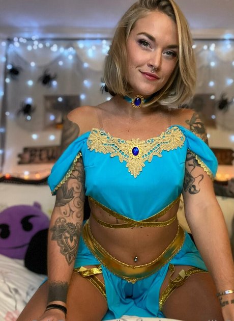 Hookedonmollie2