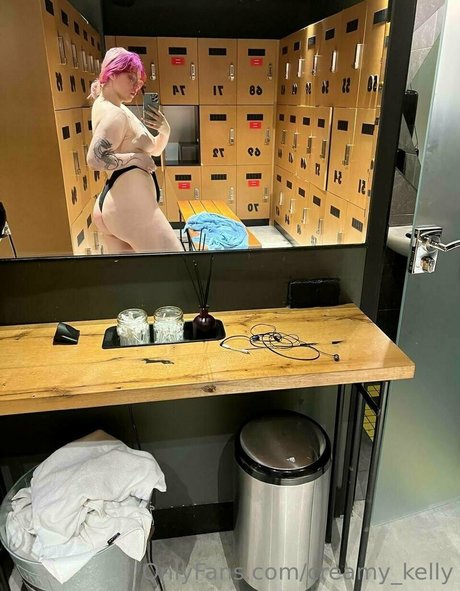 Nacktes geleaktes OnlyFans-Foto von Creamykelly