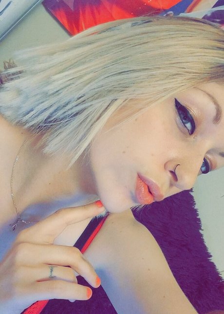 Sofieyoungxxx