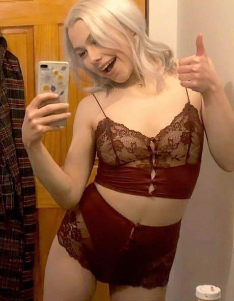 Nacktes geleaktes OnlyFans-Foto von Phoebe Bridgers