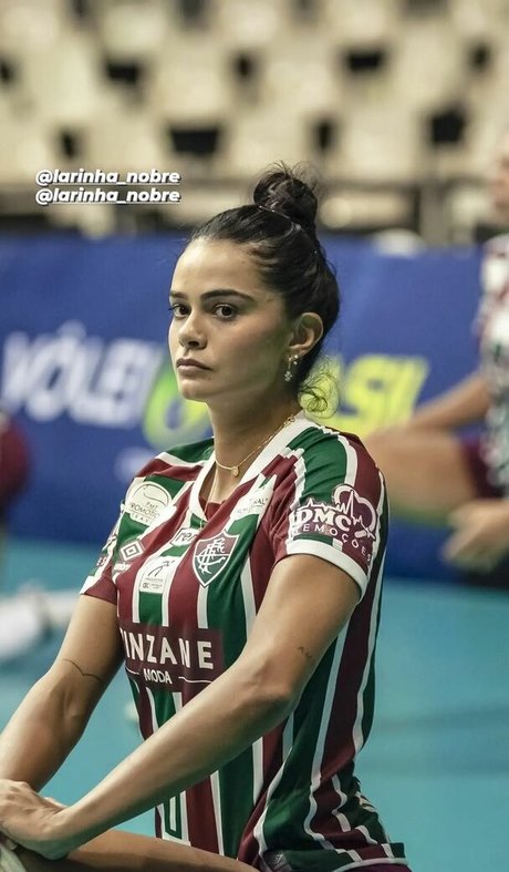 Lara Nobre