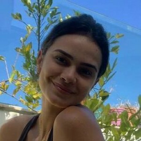 Lara Nobre
