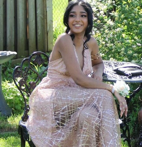 Nacktes geleaktes OnlyFans-Foto von Maitreyi Ramakrishnan