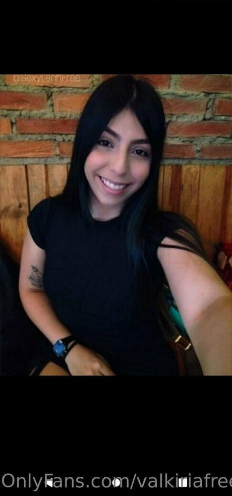 Nacktes geleaktes OnlyFans-Foto von Valkiriafree
