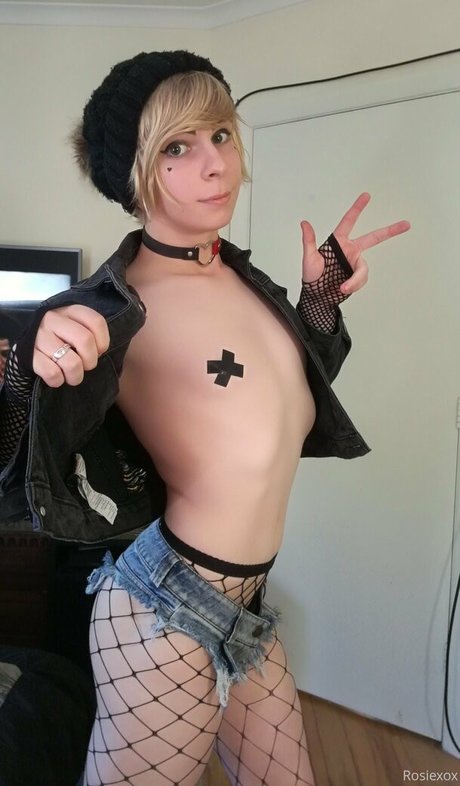 Nacktes geleaktes OnlyFans-Foto von Rosiexox2