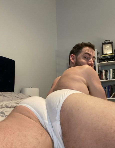 Nacktes geleaktes OnlyFans-Foto von Hunterdeanxl