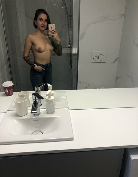 Nacktes geleaktes OnlyFans-Foto von Thebritishcouple