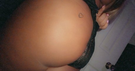 Nacktes geleaktes OnlyFans-Foto von Tierratheblonde
