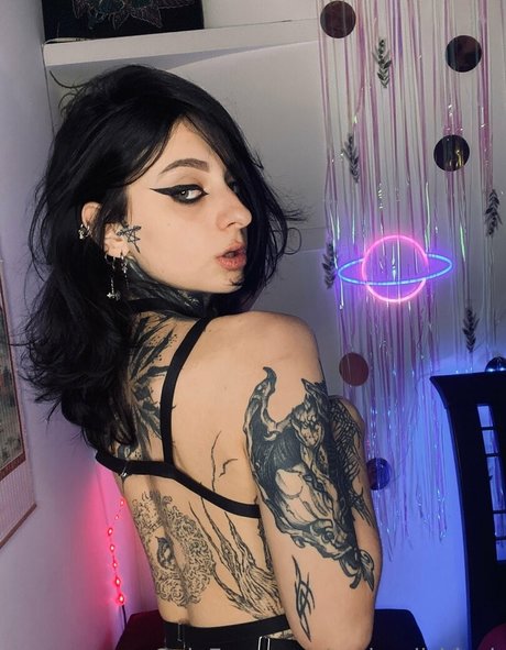 Nacktes geleaktes OnlyFans-Foto von Yolandiblack