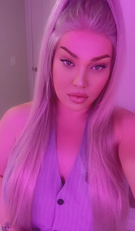 Nacktes geleaktes OnlyFans-Foto von Ts Blondie
