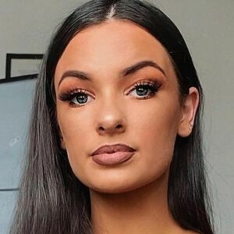 Nacktes geleaktes OnlyFans-Foto von Charlotte Craig