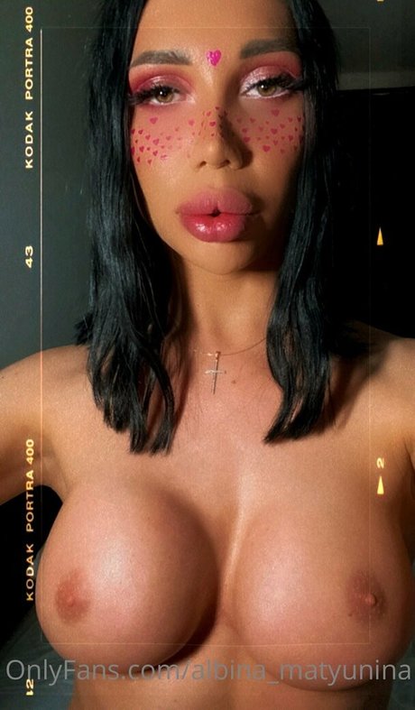 Nacktes geleaktes OnlyFans-Foto von Albinamatyunina