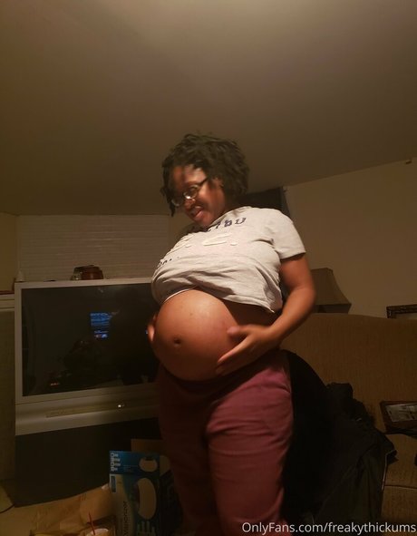 Nacktes geleaktes OnlyFans-Foto von Freakythickums