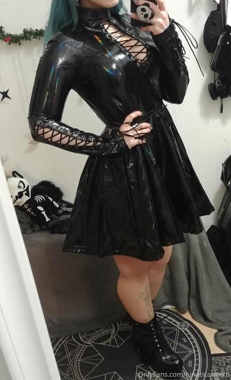 Nacktes geleaktes OnlyFans-Foto von Lunaticalwitch
