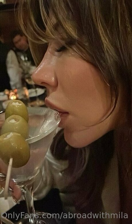 Nacktes geleaktes OnlyFans-Foto von Abroadwithmila
