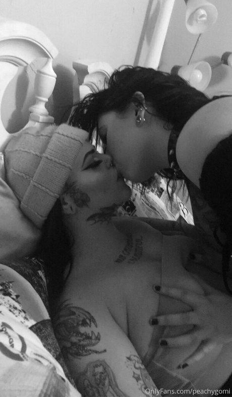 Nacktes geleaktes OnlyFans-Foto von Doingpeachy
