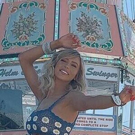 Nacktes geleaktes OnlyFans-Foto von Adrianna Christina