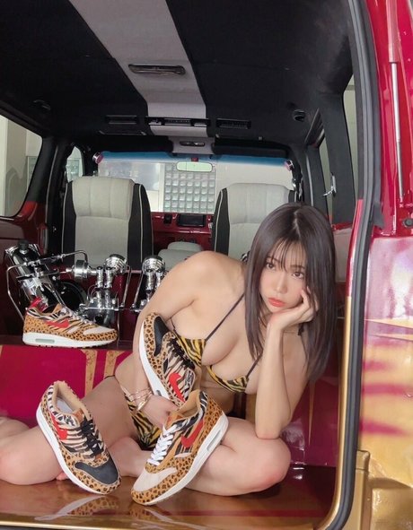 Nacktes geleaktes OnlyFans-Foto von Suzuki Fumina