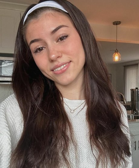 Ava Rose Beaune