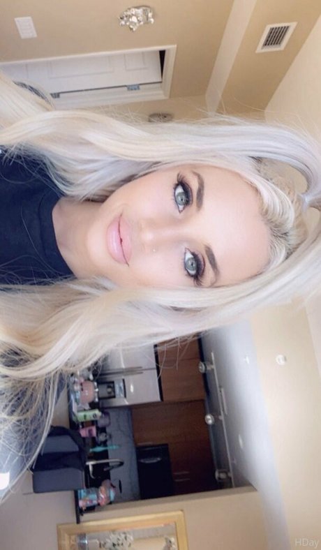 Nacktes geleaktes OnlyFans-Foto von Itshollyday