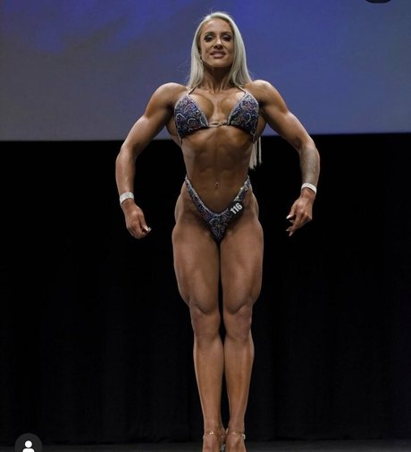 Musclebarbie001