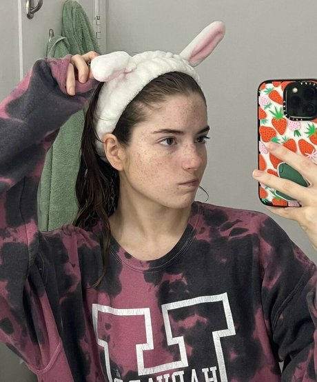 Nacktes geleaktes OnlyFans-Foto von Hannah Stein