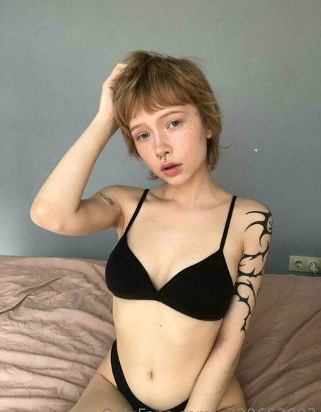 Nacktes geleaktes OnlyFans-Foto von Tinytyan