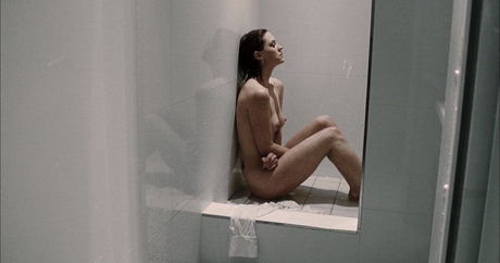 Nacktes geleaktes OnlyFans-Foto von Lauren Lee Smith
