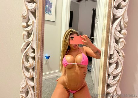 Nacktes geleaktes OnlyFans-Foto von Katrinavanessa