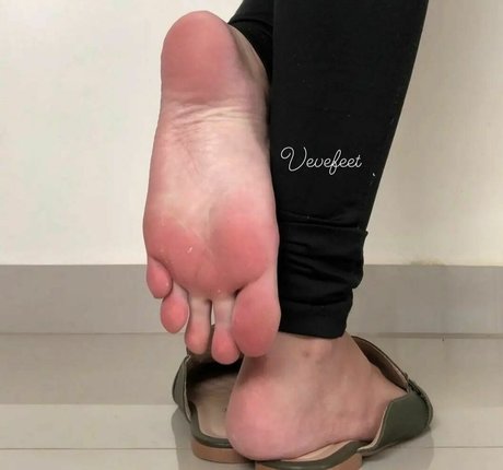Nacktes geleaktes OnlyFans-Foto von Vevefeet