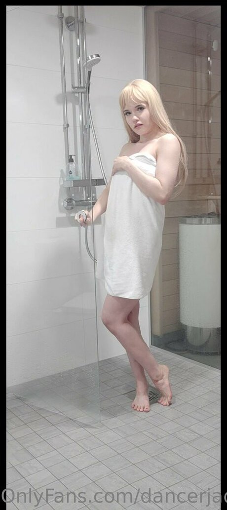 Nacktes geleaktes OnlyFans-Foto von Dancerjadefree
