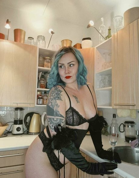 Nacktes geleaktes OnlyFans-Foto von Tallthinfinfree