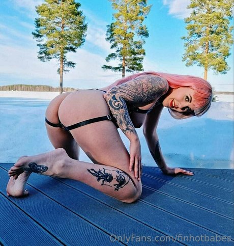 Nacktes geleaktes OnlyFans-Foto von Finhotbabes