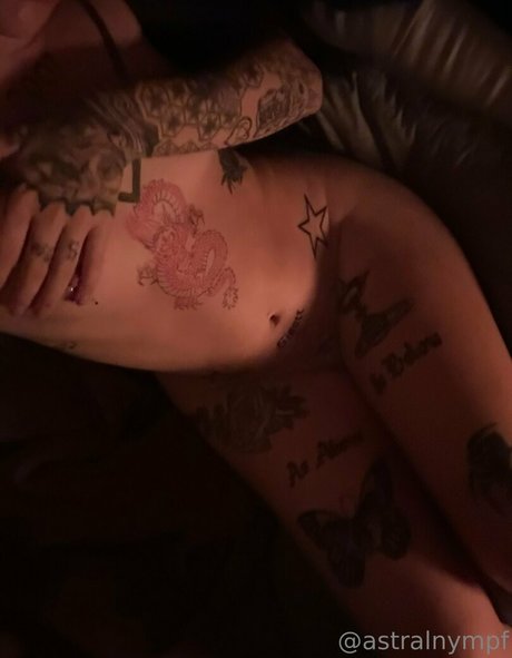 Nacktes geleaktes OnlyFans-Foto von Astralnympf