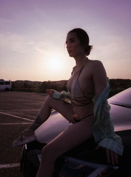 Nacktes geleaktes OnlyFans-Foto von Jodie Calussi