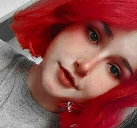 Nacktes geleaktes OnlyFans-Foto von Skarleeet
